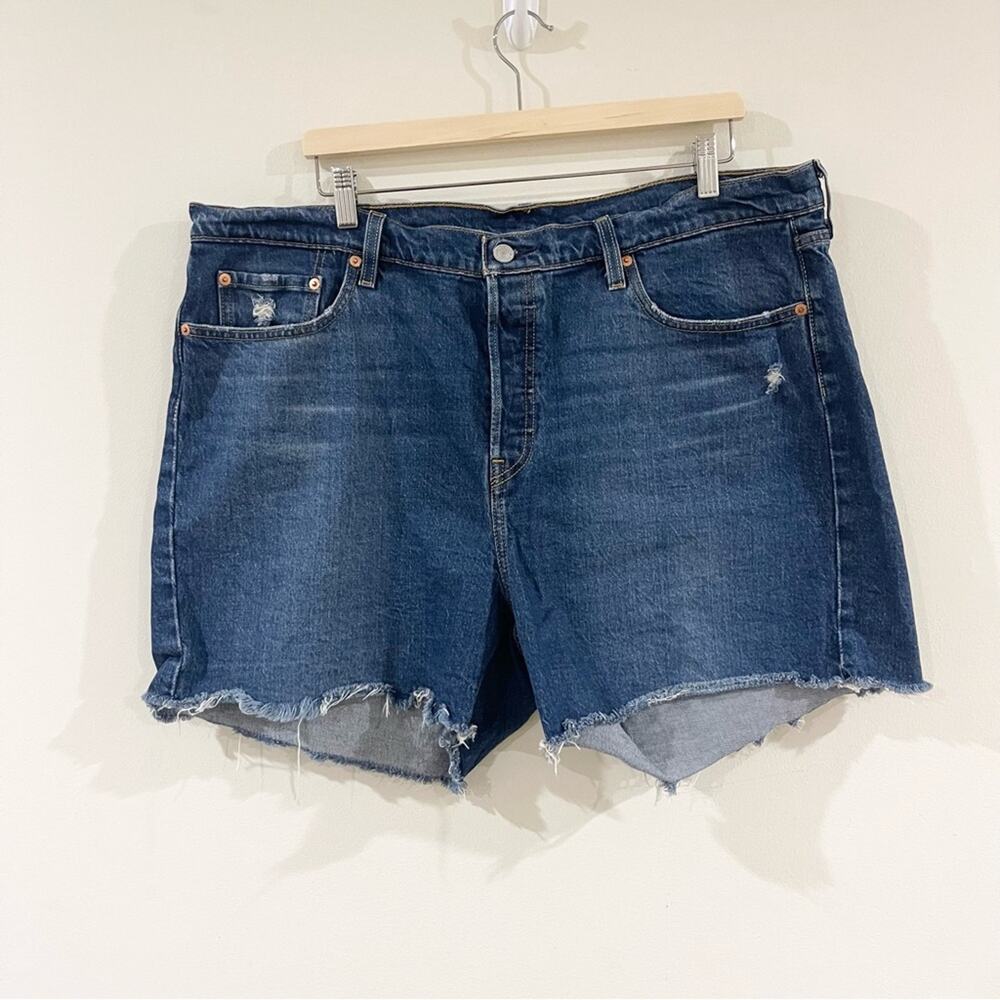 Levi’s 501 Denim Blue Women's Shorts Button Fly size 18 W Medium Wash